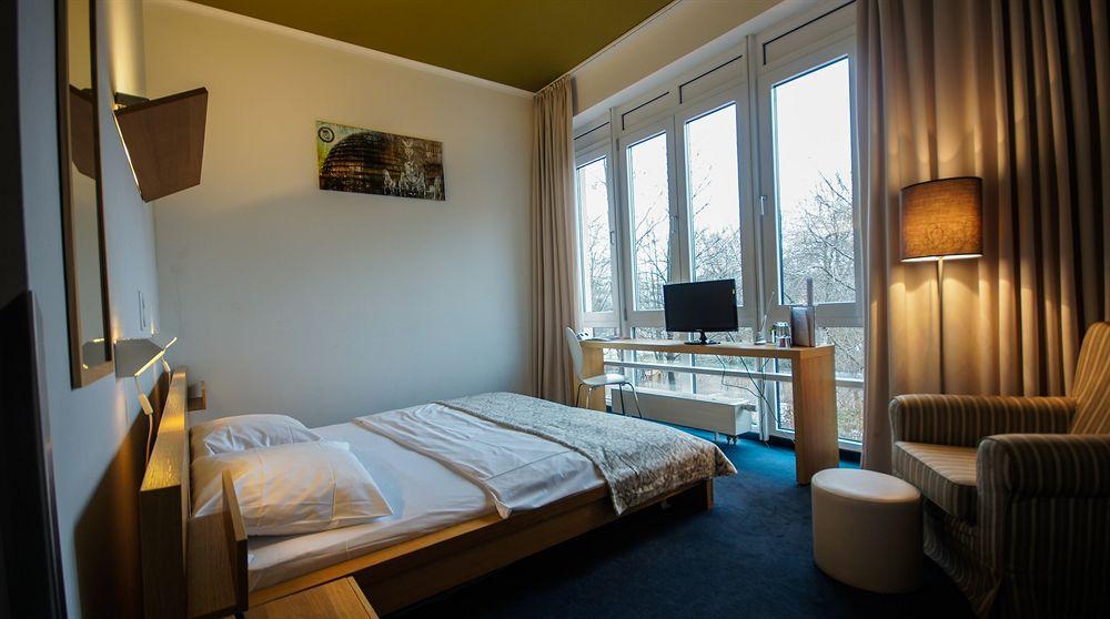 Midi Inn Parkhotel Mitte Берлин Экстерьер фото